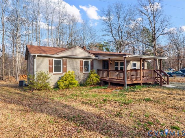 2029 Redd Shop Rd, Farmville, VA 23901