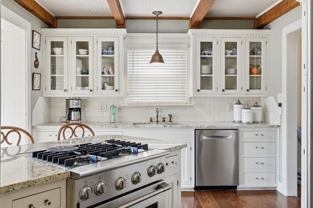 1011 S Chilton Ave, Tyler, TX 75701