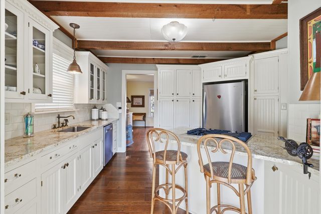 1011 S Chilton Ave, Tyler, TX 75701