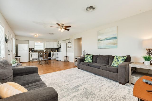 203 Carlton Avenue, Surfside Beach, TX 77541