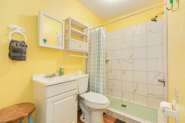 203 Carlton Avenue, Surfside Beach, TX 77541