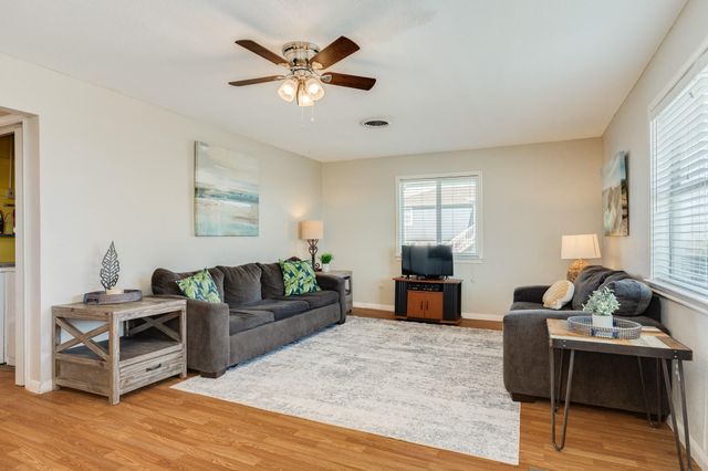 203 Carlton Avenue, Surfside Beach, TX 77541