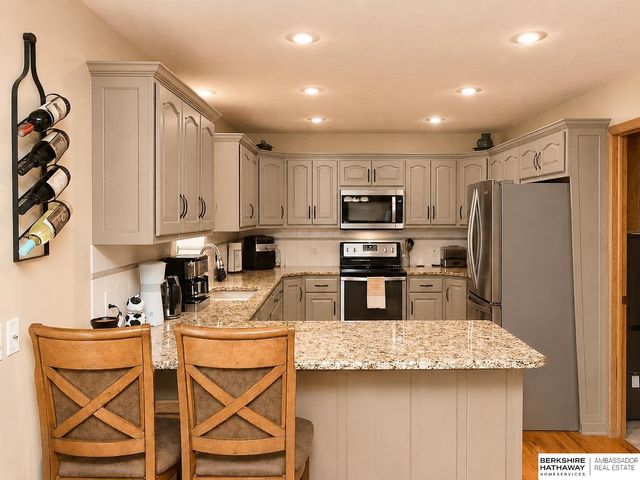 6008 S 159th Avenue, Omaha, NE 68135