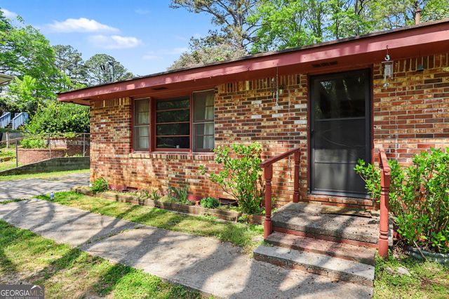 7019 Lakeview Lane, Doraville, GA 30360