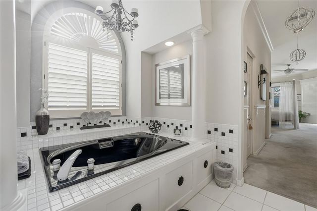 4092 CARLYLE LAKES BOULEVARD, Palm Harbor, FL 34685