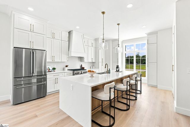 117 Cannon Avenue, Fountain Inn, SC 29644