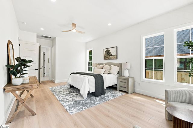 117 Cannon Avenue, Fountain Inn, SC 29644