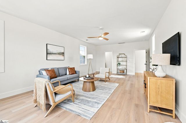 117 Cannon Avenue, Fountain Inn, SC 29644