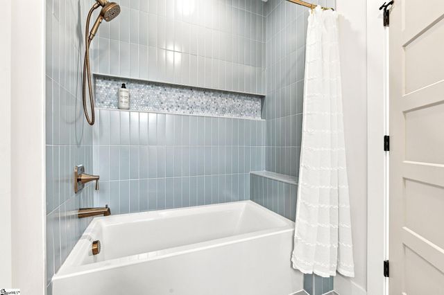 117 Cannon Avenue, Fountain Inn, SC 29644