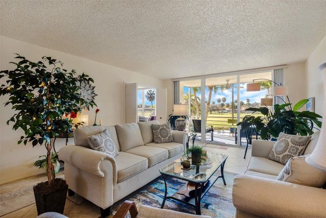 3980 Oaks Clubhouse Drive 210, Pompano Beach, FL 33069