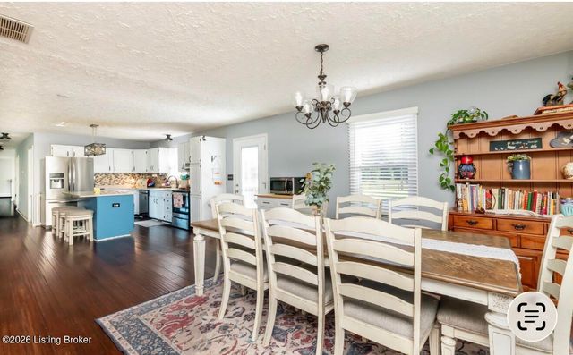 125 Rustic Ln, Shepherdsville, KY 40165