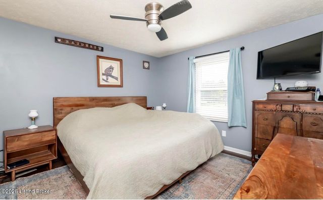 125 Rustic Ln, Shepherdsville, KY 40165
