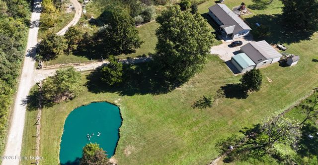 125 Rustic Ln, Shepherdsville, KY 40165