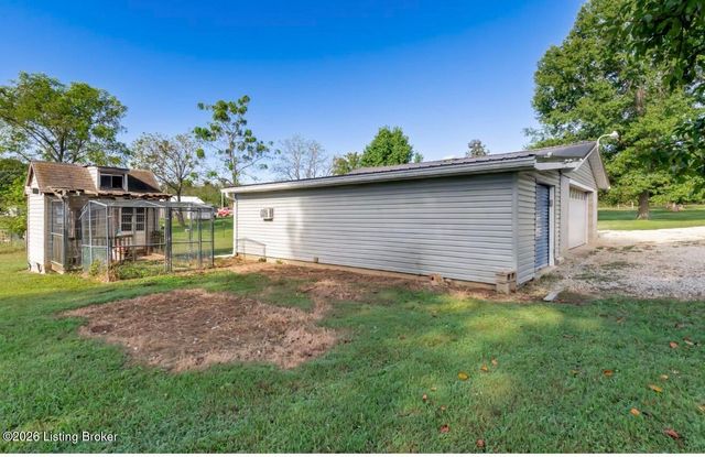 125 Rustic Ln, Shepherdsville, KY 40165