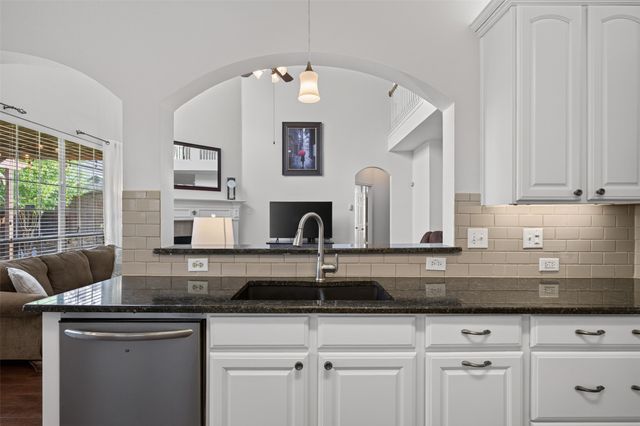 1603 Creekside Drive, Corinth, TX 76210
