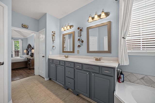 1603 Creekside Drive, Corinth, TX 76210