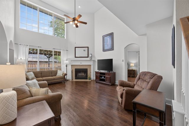 1603 Creekside Drive, Corinth, TX 76210