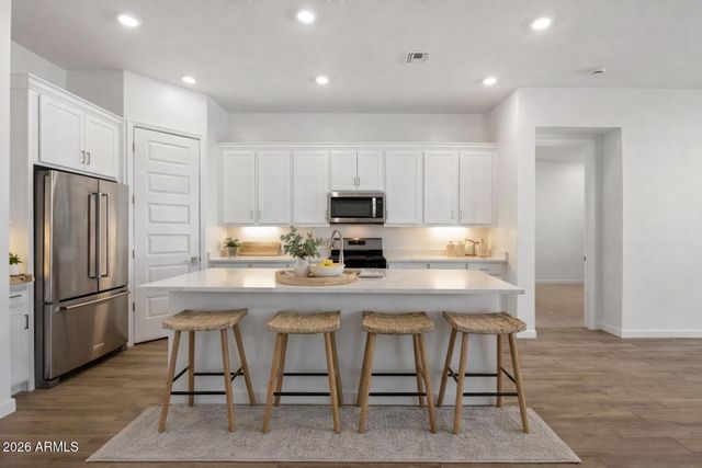1734 E QUESTA Drive, Phoenix, AZ 85024