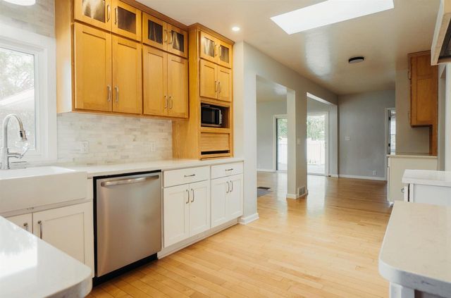 85 N RESERVE AVENUE, Fond Du Lac, WI 54935