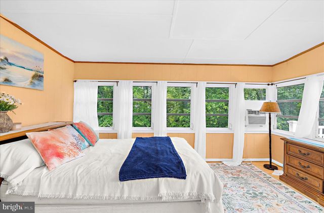 25 LOCUST ST, Earleville, MD 21919