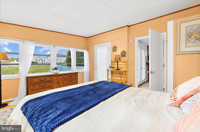 25 LOCUST ST, Earleville, MD 21919