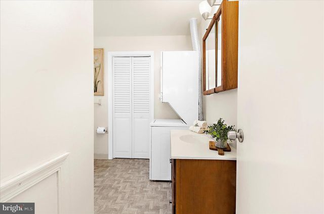25 LOCUST ST, Earleville, MD 21919