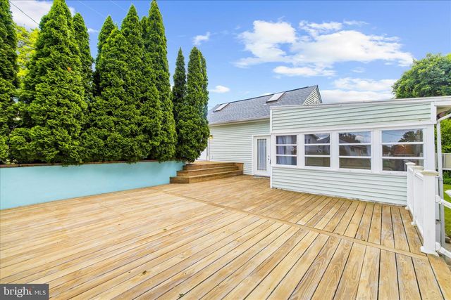 25 LOCUST ST, Earleville, MD 21919