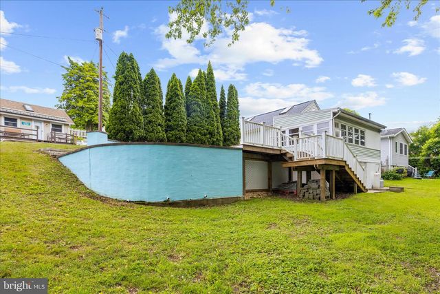 25 LOCUST ST, Earleville, MD 21919