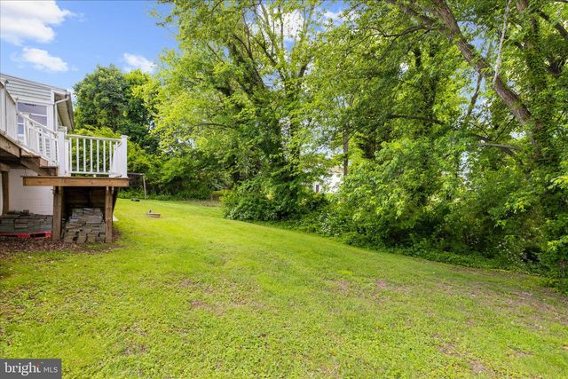25 LOCUST ST, Earleville, MD 21919