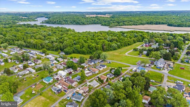 25 LOCUST ST, Earleville, MD 21919