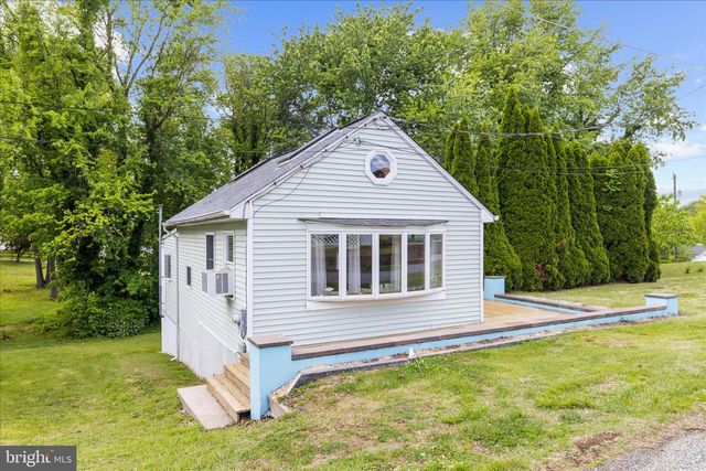 25 LOCUST ST, Earleville, MD 21919