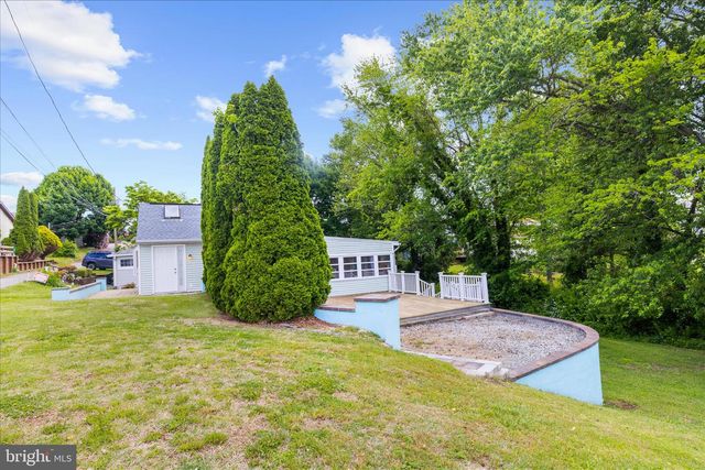 25 LOCUST ST, Earleville, MD 21919