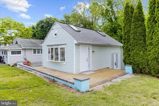 25 LOCUST ST, Earleville, MD 21919