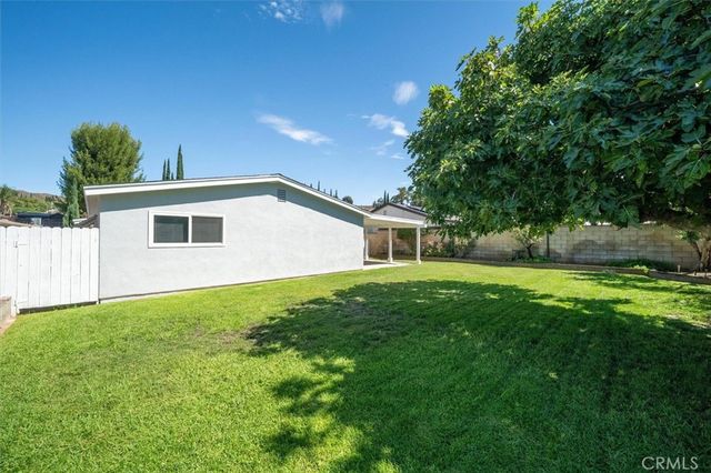 18926 Claycrest, Canyon Country, CA 91351