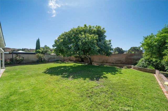 18926 Claycrest, Canyon Country, CA 91351