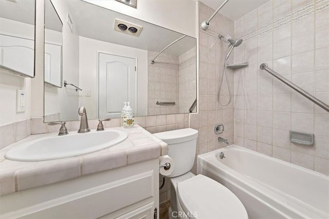 18926 Claycrest, Canyon Country, CA 91351