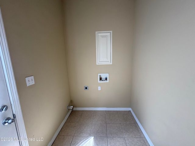 120 Earle Taylor Lane, Ocean Springs, MS 39564
