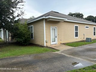 120 Earle Taylor Lane, Ocean Springs, MS 39564
