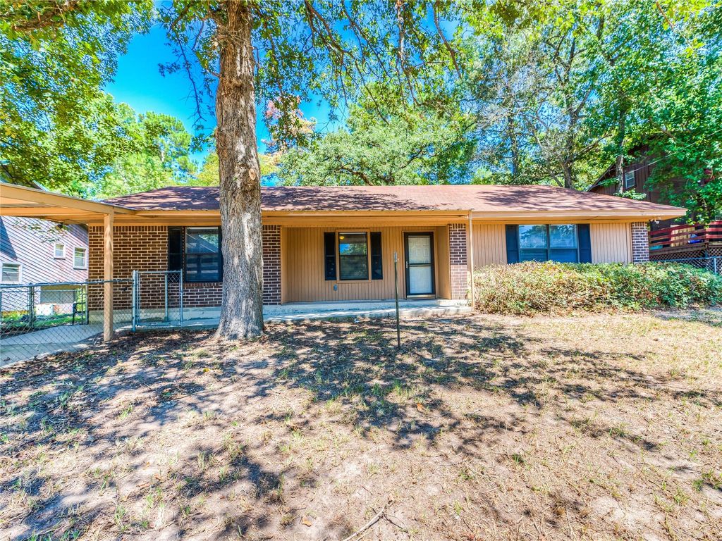 120 Lakeside Court, Trinity, TX 75862