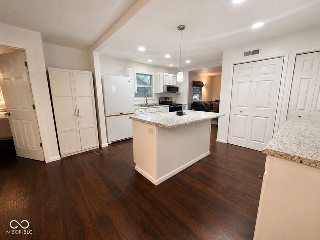 1420 Lincoln, Noblesville, IN 46060