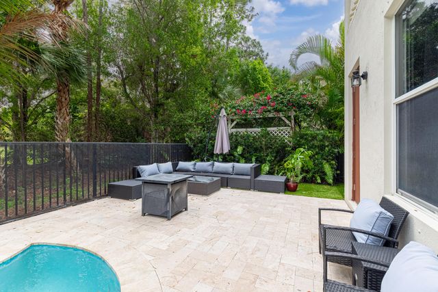 9195 Nugent Trail, West Palm Beach, FL 33411