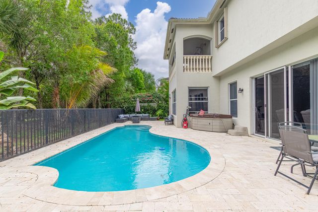 9195 Nugent Trail, West Palm Beach, FL 33411