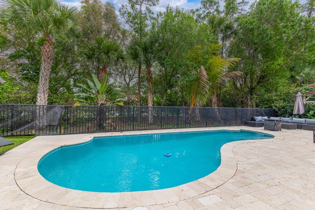 9195 Nugent Trail, West Palm Beach, FL 33411