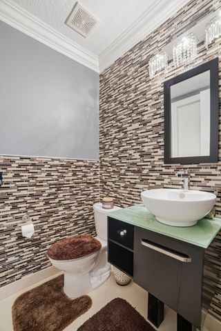 9195 Nugent Trail, West Palm Beach, FL 33411