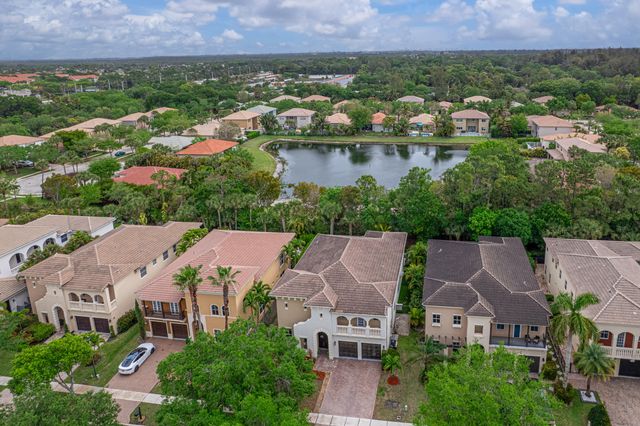 9195 Nugent Trail, West Palm Beach, FL 33411