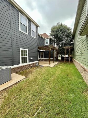 600 N Tennyson, Fayetteville, AR 72704