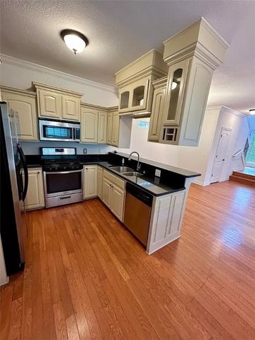 600 N Tennyson, Fayetteville, AR 72704