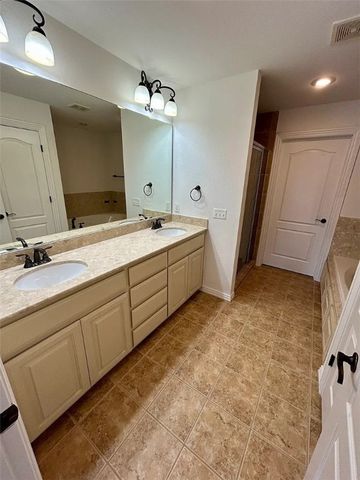 600 N Tennyson, Fayetteville, AR 72704