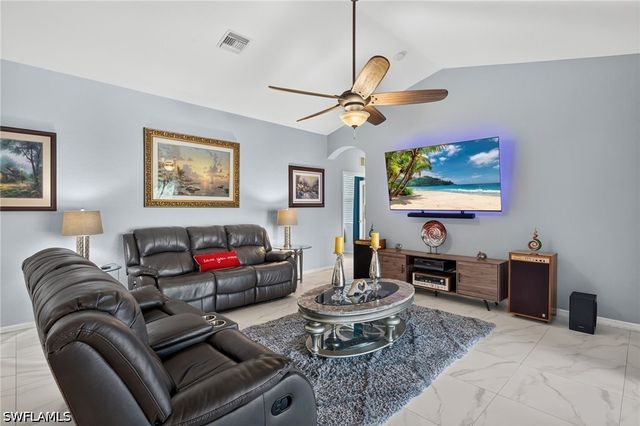 10650 Sir Michaels Place DR, Bonita Springs, FL 34135