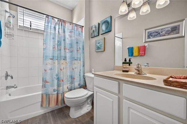 10650 Sir Michaels Place DR, Bonita Springs, FL 34135